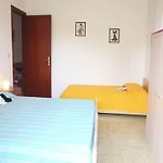 Cozy Flat In A With 3 Pools 비비오네
